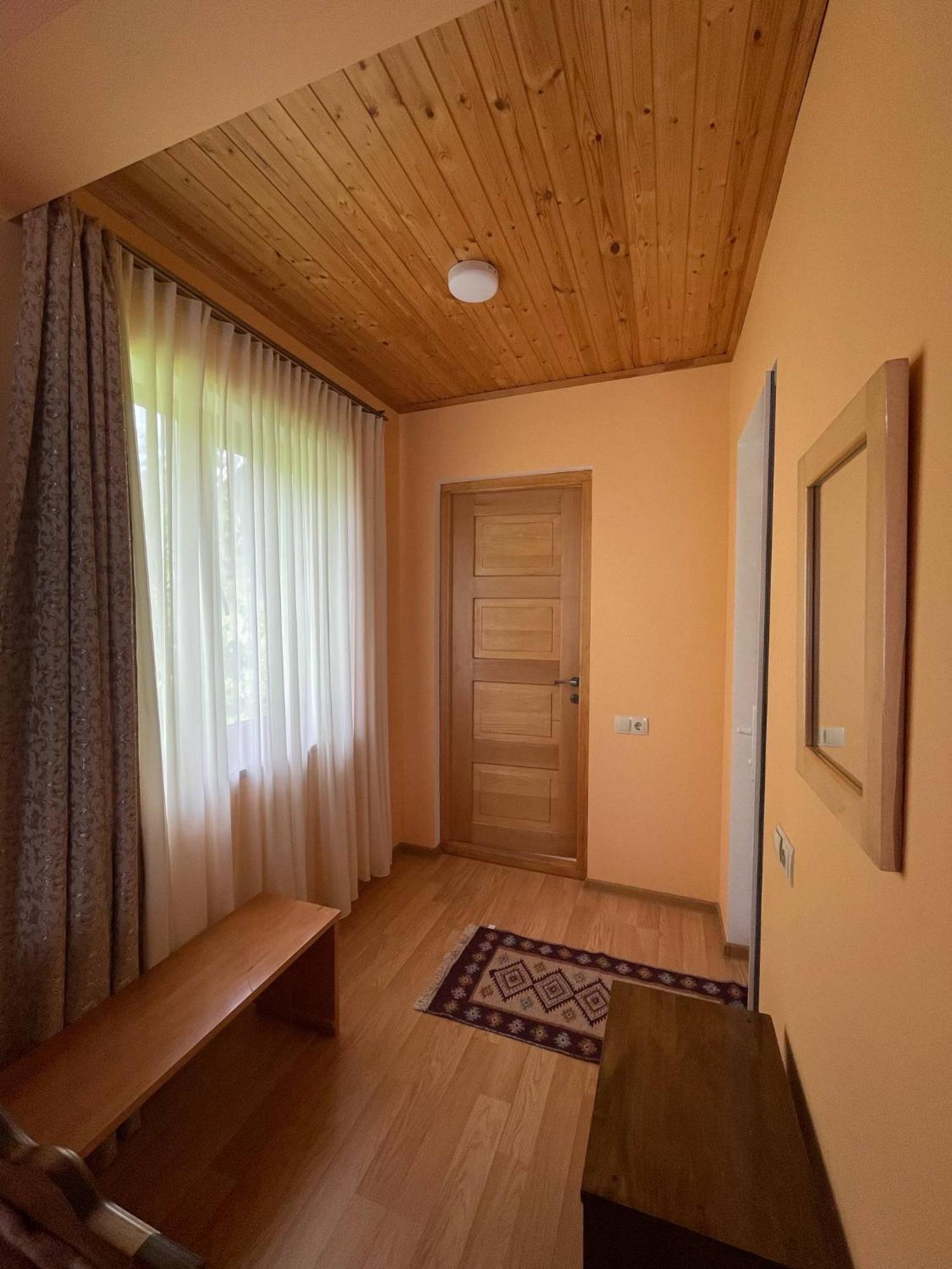 Guest House Victor Zhabeshi Buitenkant foto