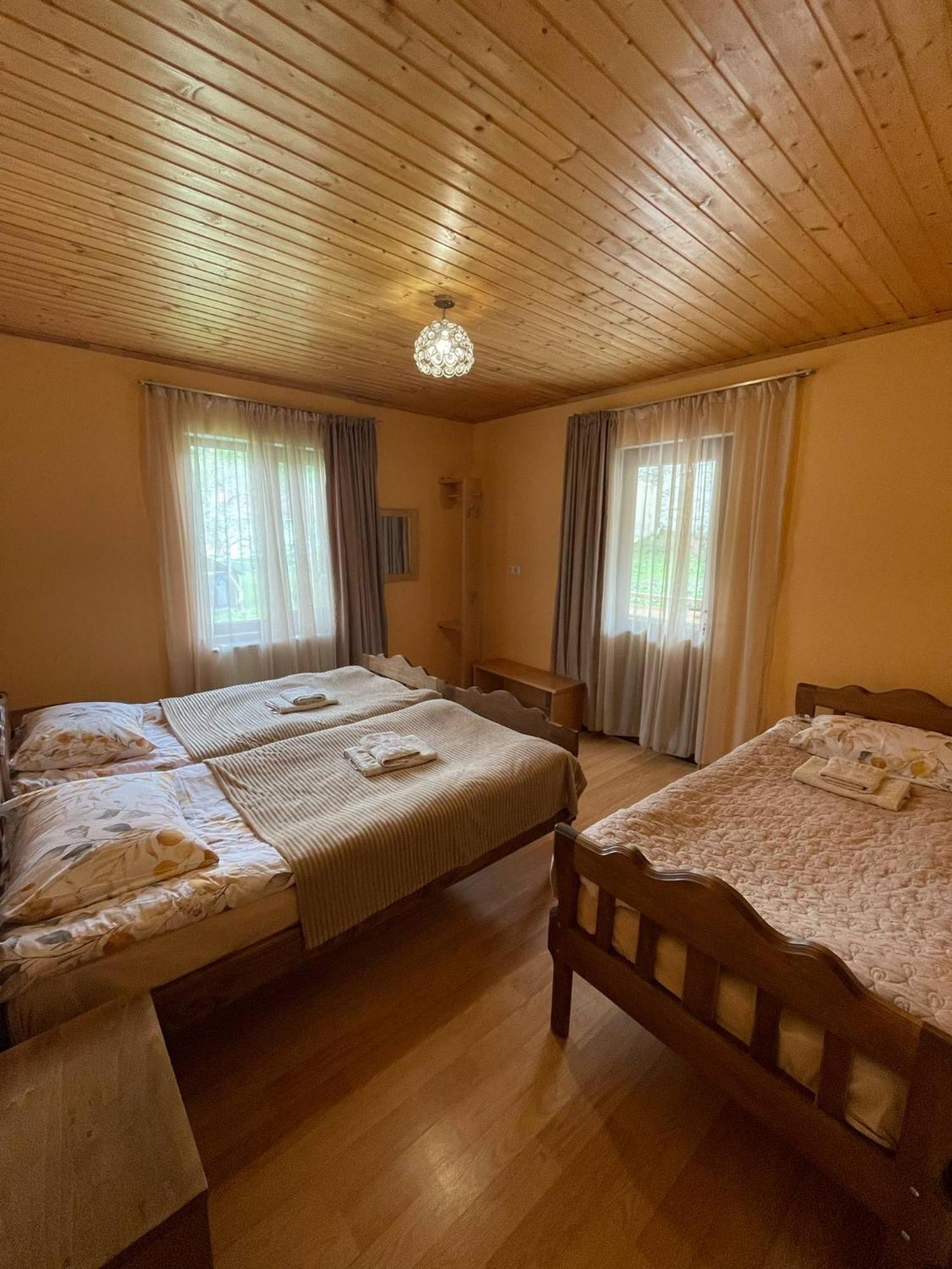 Guest House Victor Zhabeshi Buitenkant foto